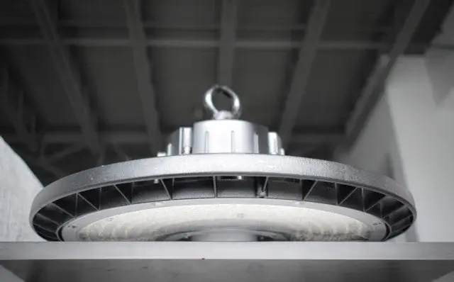 ufo-high-bay-200W-GML-2.webp